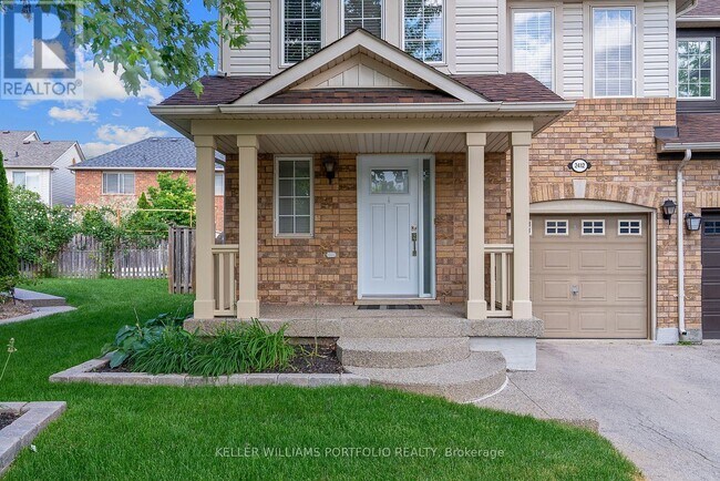 2412 Baintree Crescent in Oakville, ON - Building Photo - Building Photo