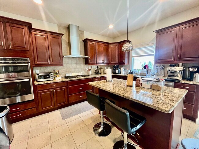 25 Jacob's Landing Way in Secaucus, NJ - Building Photo - Building Photo