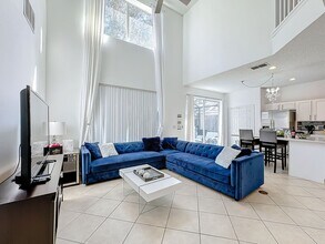 2719 Lido Key Dr in Kissimmee, FL - Foto de edificio - Building Photo