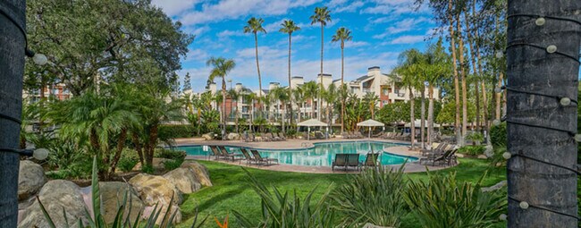 5500 Owensmouth Ave, Unit 2 in Woodland Hills, CA - Building Photo - Building Photo