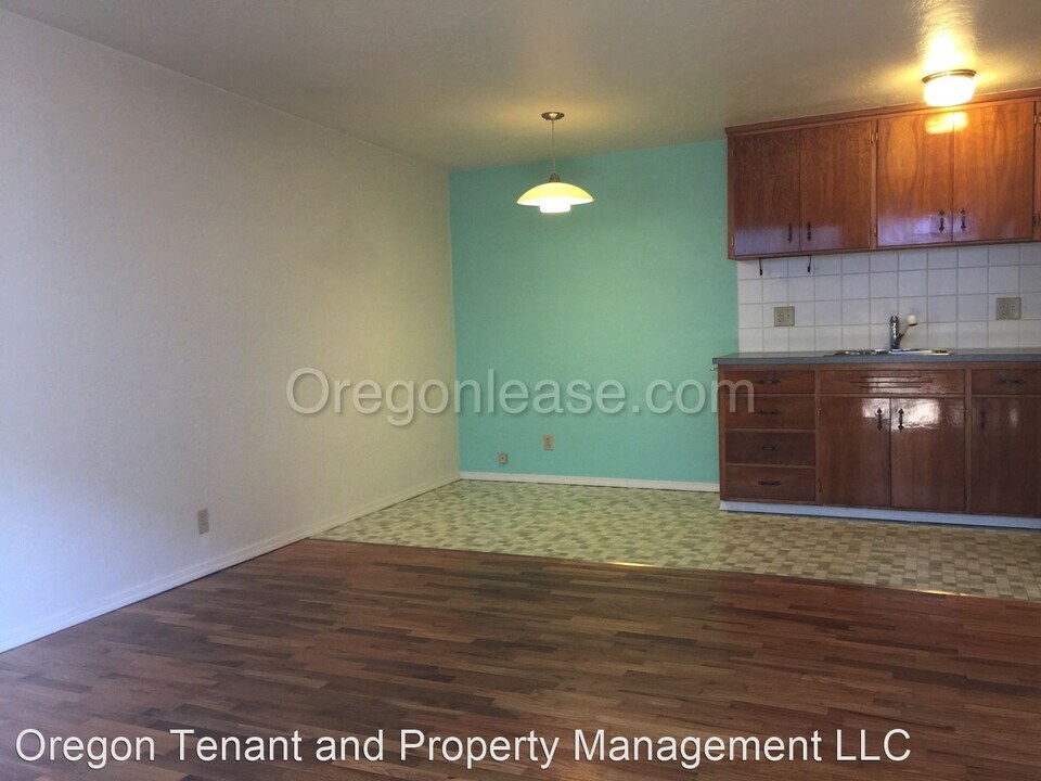 2950 Willamette St in Eugene, OR - Building Photo