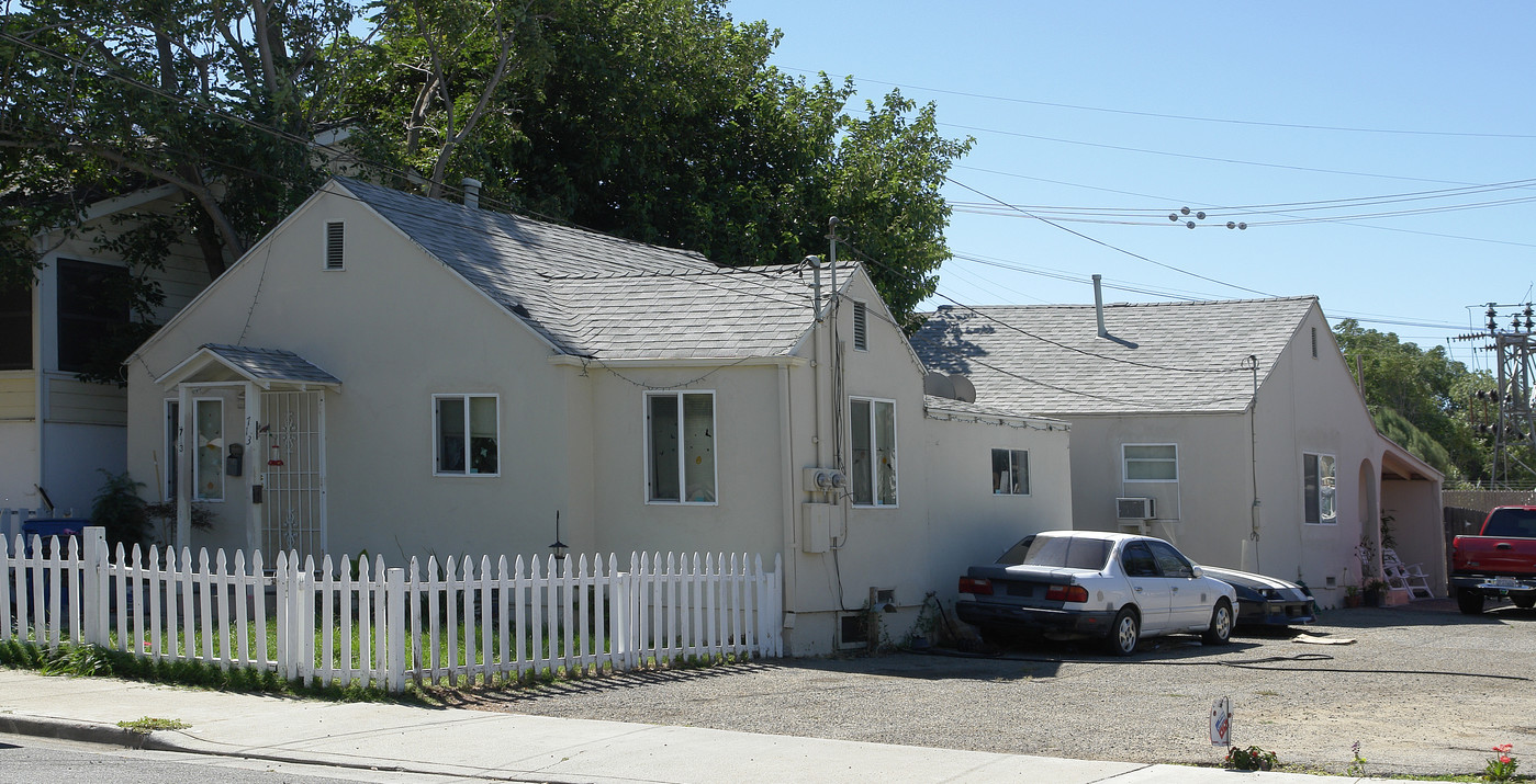 713 W 6th St in Antioch, CA - Building Photo