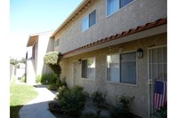 3671 Farquhar Ave in Los Alamitos, CA - Foto de edificio - Building Photo