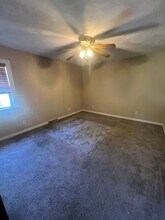 105 Buckhorn Dr in Springfield, IL - Building Photo - Building Photo