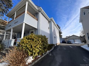 32 Prairie Ave in Suffern, NY - Building Photo - Building Photo