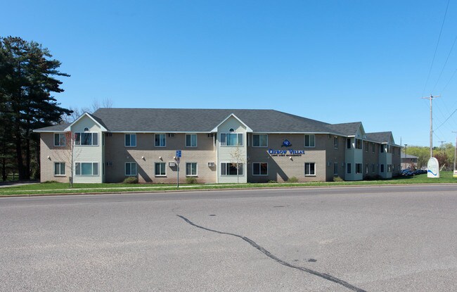 Oxbow Villas in Eau Claire, WI - Building Photo - Building Photo