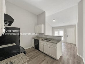 5616 Kaitlyn Dr W in Walls, MS - Building Photo - Building Photo