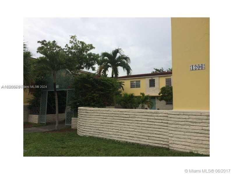 3 Sidonia Ave, Unit 2 in Coral Gables, FL - Building Photo