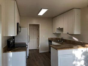 7150 Rainbow Dr, Unit #35 in San Jose, CA - Foto de edificio - Building Photo