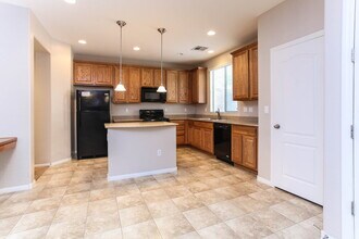 10436 Scotch Elm Ave in Las Vegas, NV - Building Photo - Building Photo