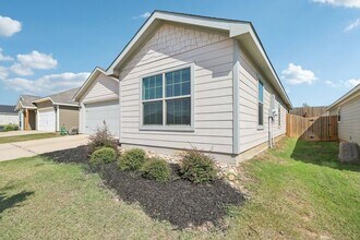 804 Beall St in Denton, TX - Building Photo - Building Photo