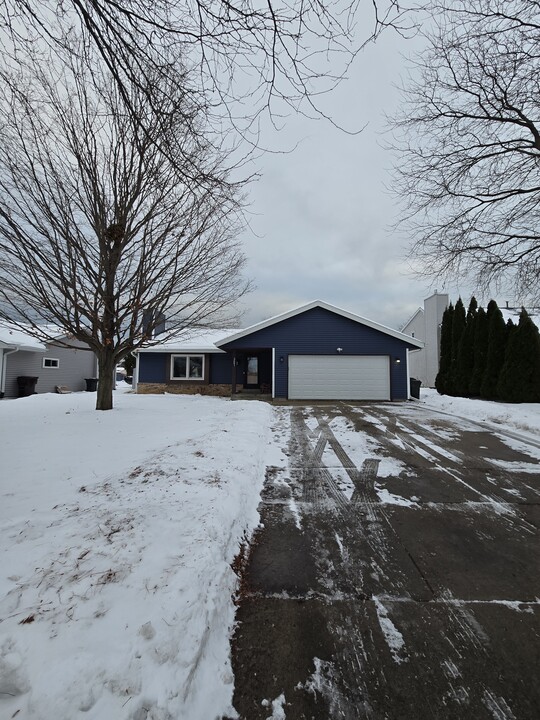 3601 15th Ave in South Milwaukee, WI - Building Photo