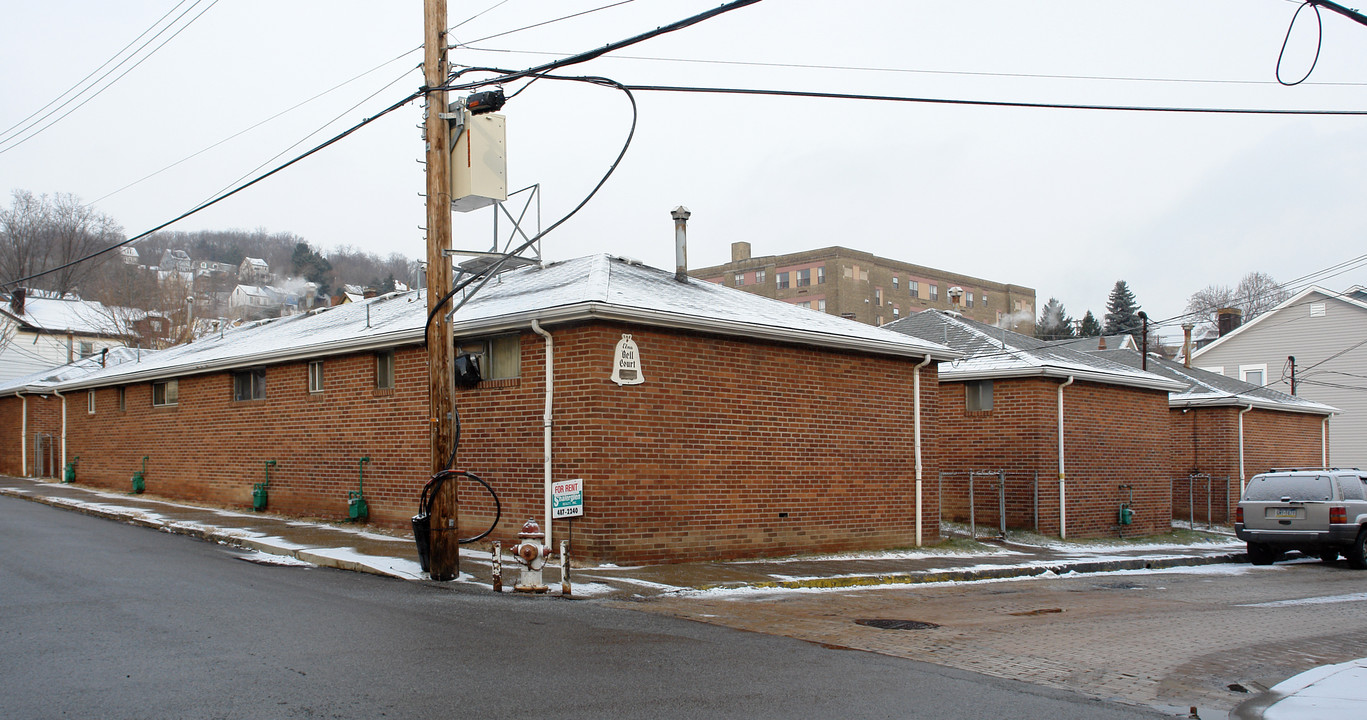 ETNA BELL COURT in Pittsburgh, PA - Building Photo