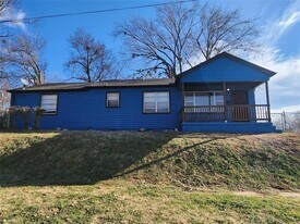 630 S Lester Ln in Purcell, OK - Building Photo