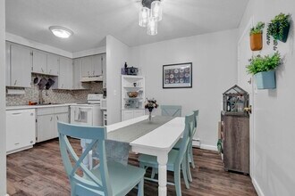 10 Scottfield Rd in Boston, MA - Building Photo - Building Photo