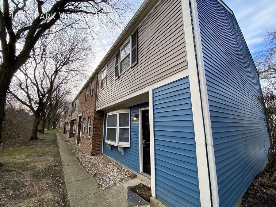 1679 Park Village Dr in Columbus, OH - Building Photo