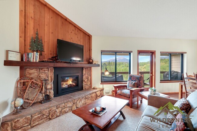 4811 Ryan Gulch Rd in Silverthorne, CO - Foto de edificio - Building Photo