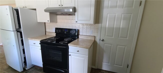 1165 Whitney Road East in Fairport, NY - Building Photo - Building Photo