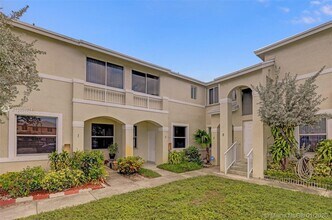 21275 NE 8th Pl-Unit -2 in Miami, FL - Building Photo - Building Photo