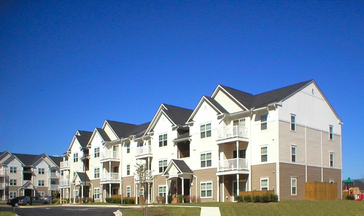 Woodbridge Commons Apartments in Edgewood, MD - Building Photo