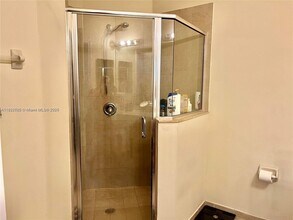 16309 SW 71st Terrace in Miami, FL - Building Photo - Building Photo