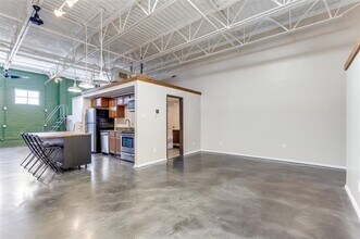 1813 Clarence St in Dallas, TX - Building Photo - Building Photo
