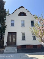 106 Hunter Ave in Albany, NY - Building Photo