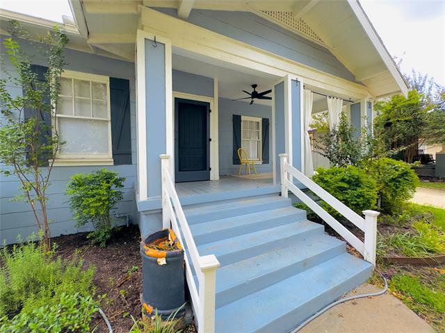 property at 2215 Washington Ave