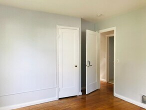 266 Hoover Dr in Rochester, NY - Building Photo - Building Photo