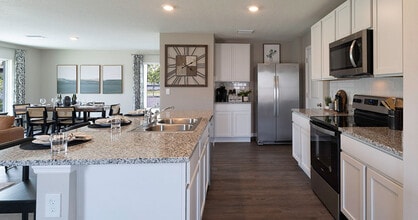 Bayport Place in Spring Hill, FL - Foto de edificio - Building Photo