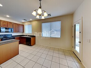 15139 N 173rd Ln in Surprise, AZ - Building Photo - Building Photo