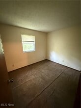 1056 Brandywine Blvd in Zanesville, OH - Building Photo - Building Photo