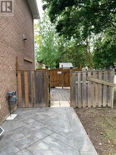 46 Somerset Crescent in Richmond Hill, ON - Building Photo - Building Photo