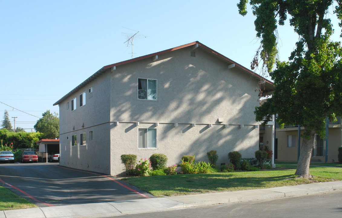 1707 Ross Cor in San Jose, CA - Foto de edificio