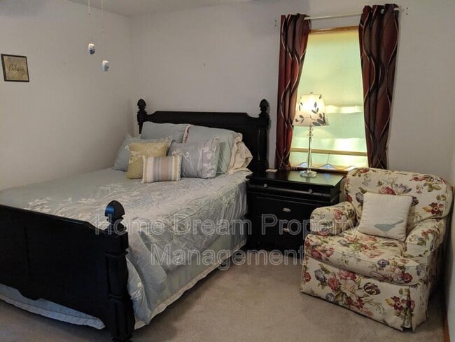 property at 1401 Bragg Rd