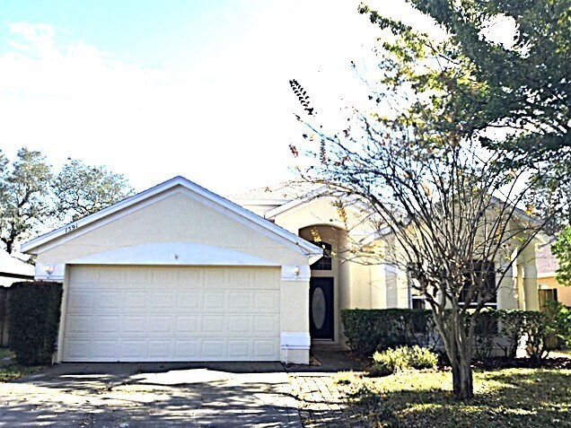 1591 Crawford Dr in Apopka, FL - Building Photo