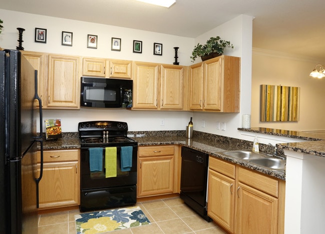 Stone Gate Apartments in Spring Lake, NC - Building Photo - Interior Photo