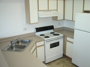 Britta's Bay Apartments in Weiser, ID - Building Photo - Building Photo