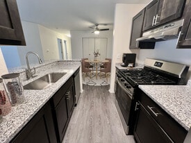 Bridgewater Park of Clarkston in Clarkston, MI - Building Photo