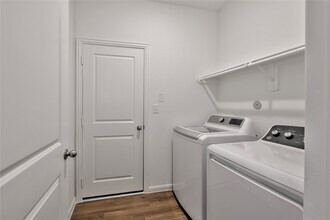 9626 Summer Shadow Wy in Houston, TX - Building Photo - Building Photo