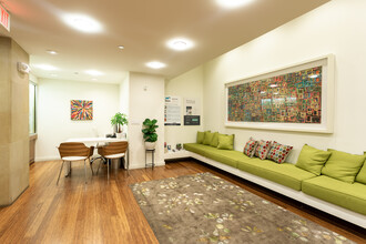 Cole Apartments in Austin, TX - Foto de edificio - Interior Photo