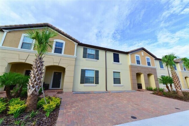property at 8907 Geneve Ct