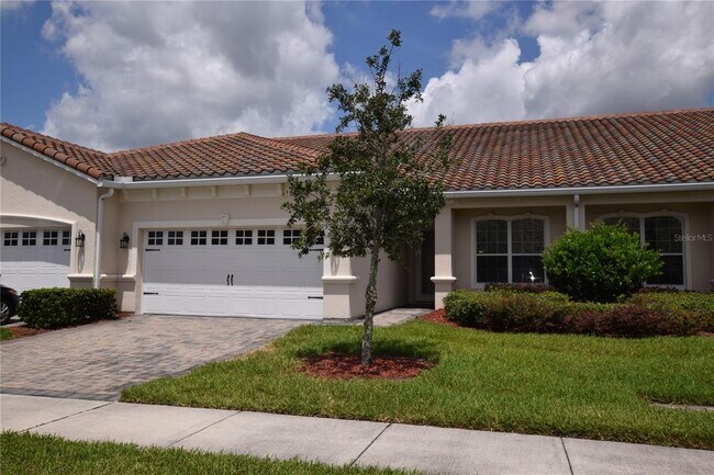 2854 Eastham Ln in Kissimmee, FL - Building Photo - Building Photo