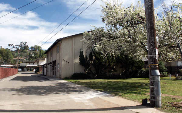 1426-1432 S Juniper St in Escondido, CA - Building Photo - Building Photo