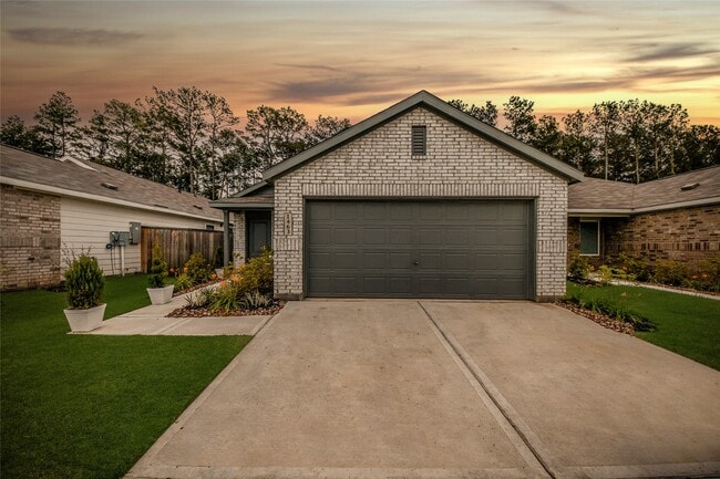 1463 Cactus Rose Dr