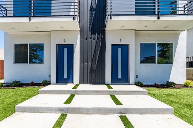 6700 Balboa Blvd in Los Angeles, CA - Building Photo - Building Photo