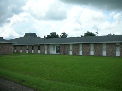 Louise Street Quarters in Thibodaux, LA - Building Photo