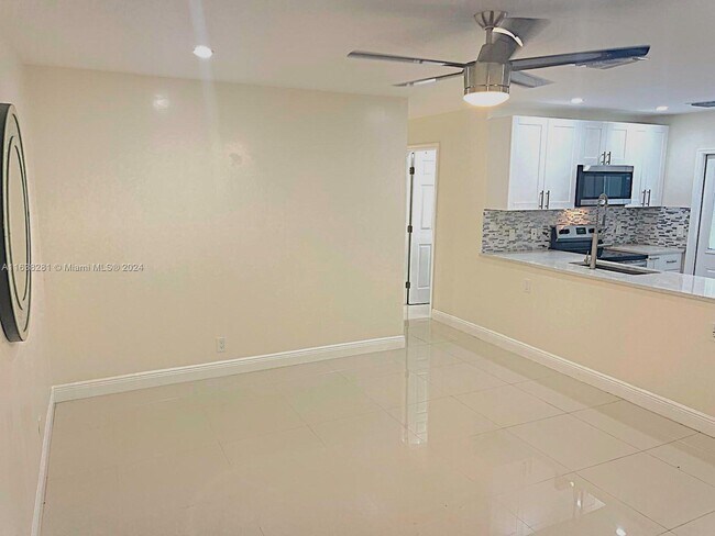 1187 NW 29th Ter in Fort Lauderdale, FL - Building Photo - Building Photo