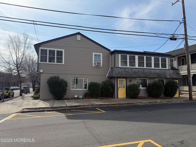 35 Pilgrim Pathway, Unit 2nf floor in Ocean Grove, NJ - Building Photo - Building Photo