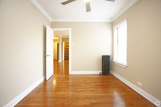 901 W Argyle St in Chicago, IL - Building Photo - Building Photo